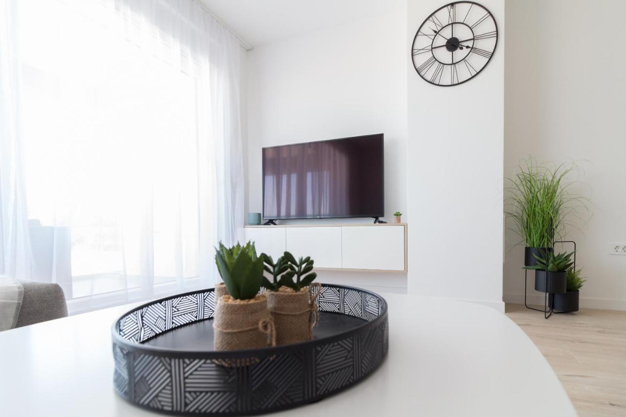Luxury Beachfront Villa Crystal Aenona - By Ta Leut Agency Hoek van Holland Ngoại thất bức ảnh