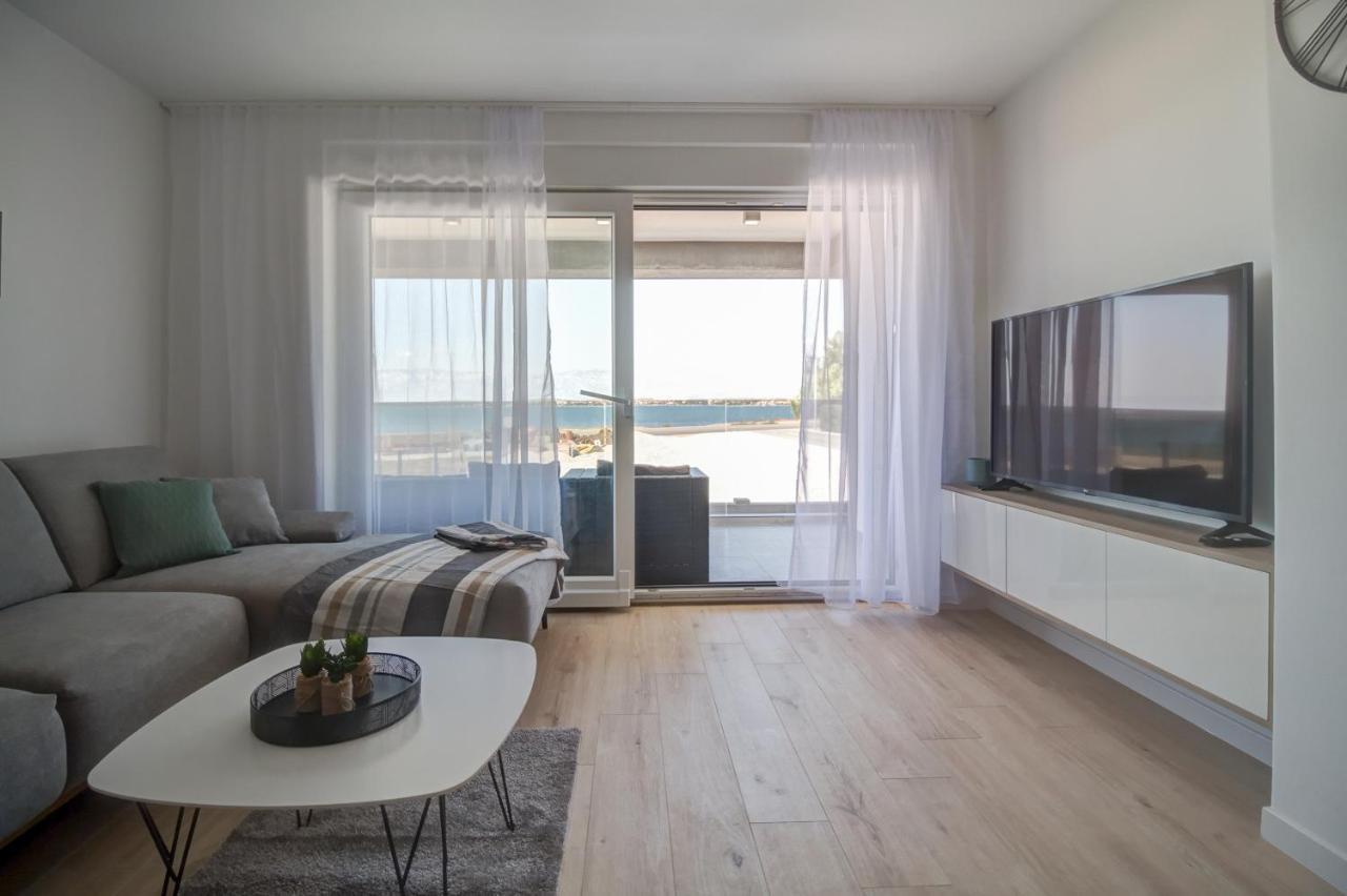 Luxury Beachfront Villa Crystal Aenona - By Ta Leut Agency Hoek van Holland Ngoại thất bức ảnh