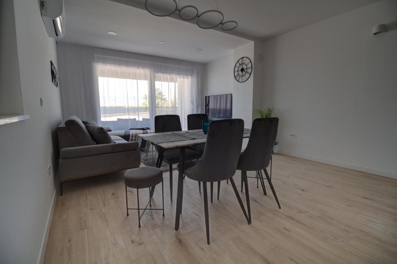Luxury Beachfront Villa Crystal Aenona - By Ta Leut Agency Hoek van Holland Ngoại thất bức ảnh