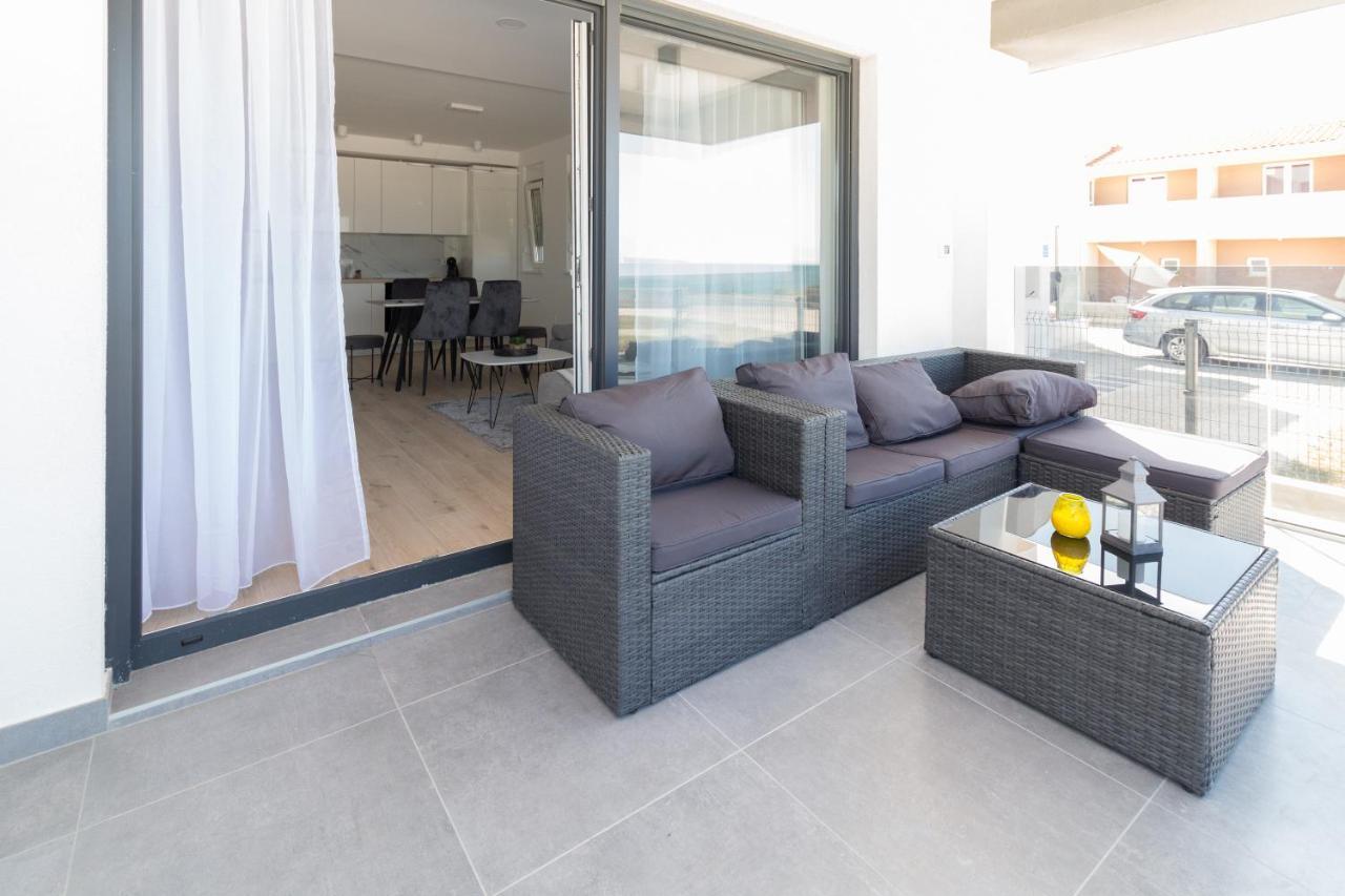 Luxury Beachfront Villa Crystal Aenona - By Ta Leut Agency Hoek van Holland Ngoại thất bức ảnh