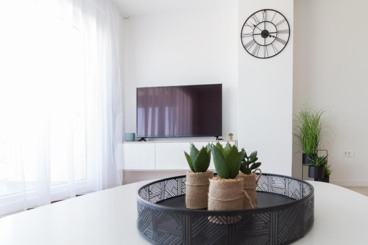 Luxury Beachfront Villa Crystal Aenona - By Ta Leut Agency Hoek van Holland Ngoại thất bức ảnh