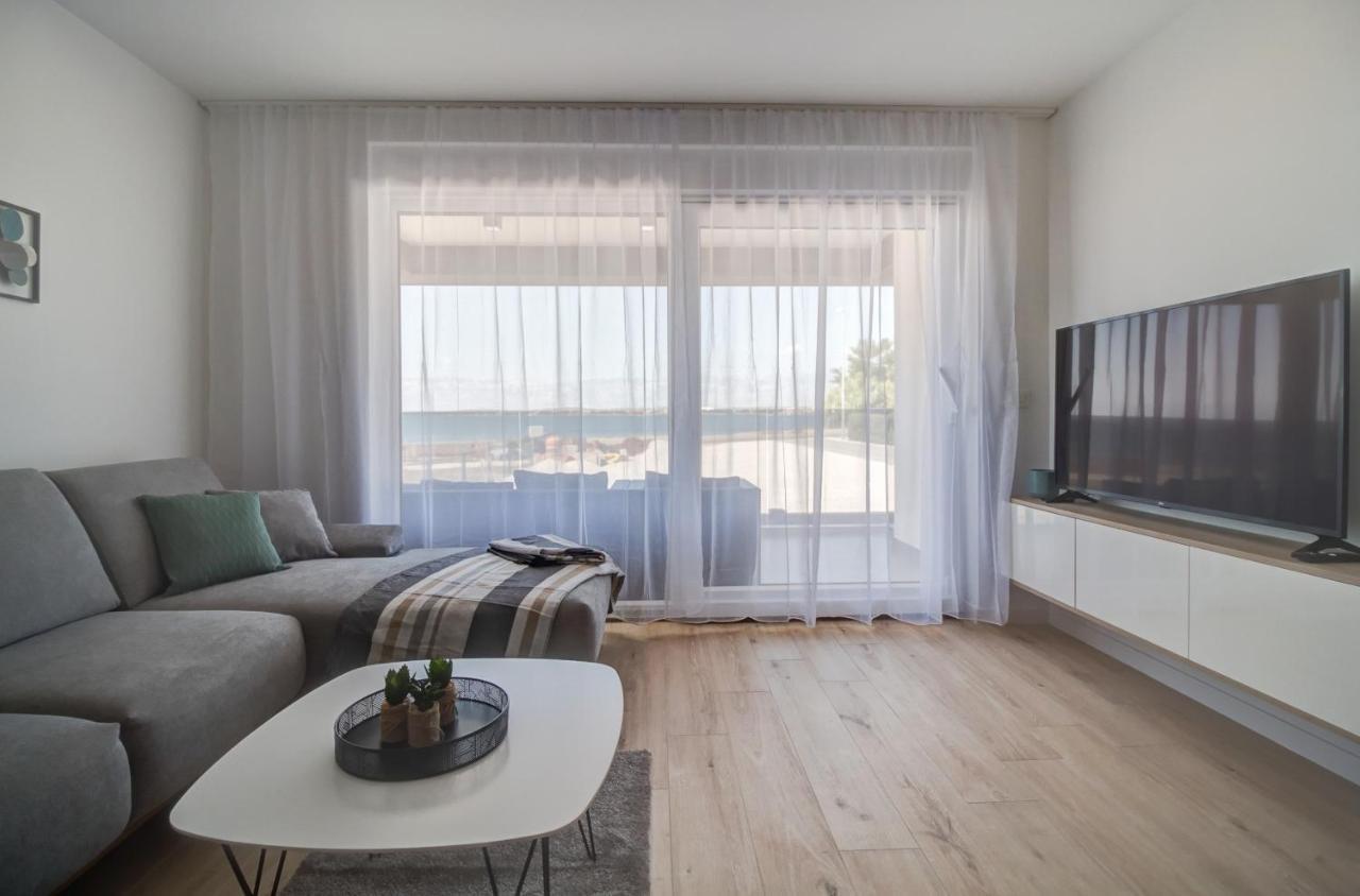 Luxury Beachfront Villa Crystal Aenona - By Ta Leut Agency Hoek van Holland Ngoại thất bức ảnh