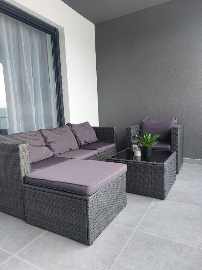 Luxury Beachfront Villa Crystal Aenona - By Ta Leut Agency Hoek van Holland Ngoại thất bức ảnh