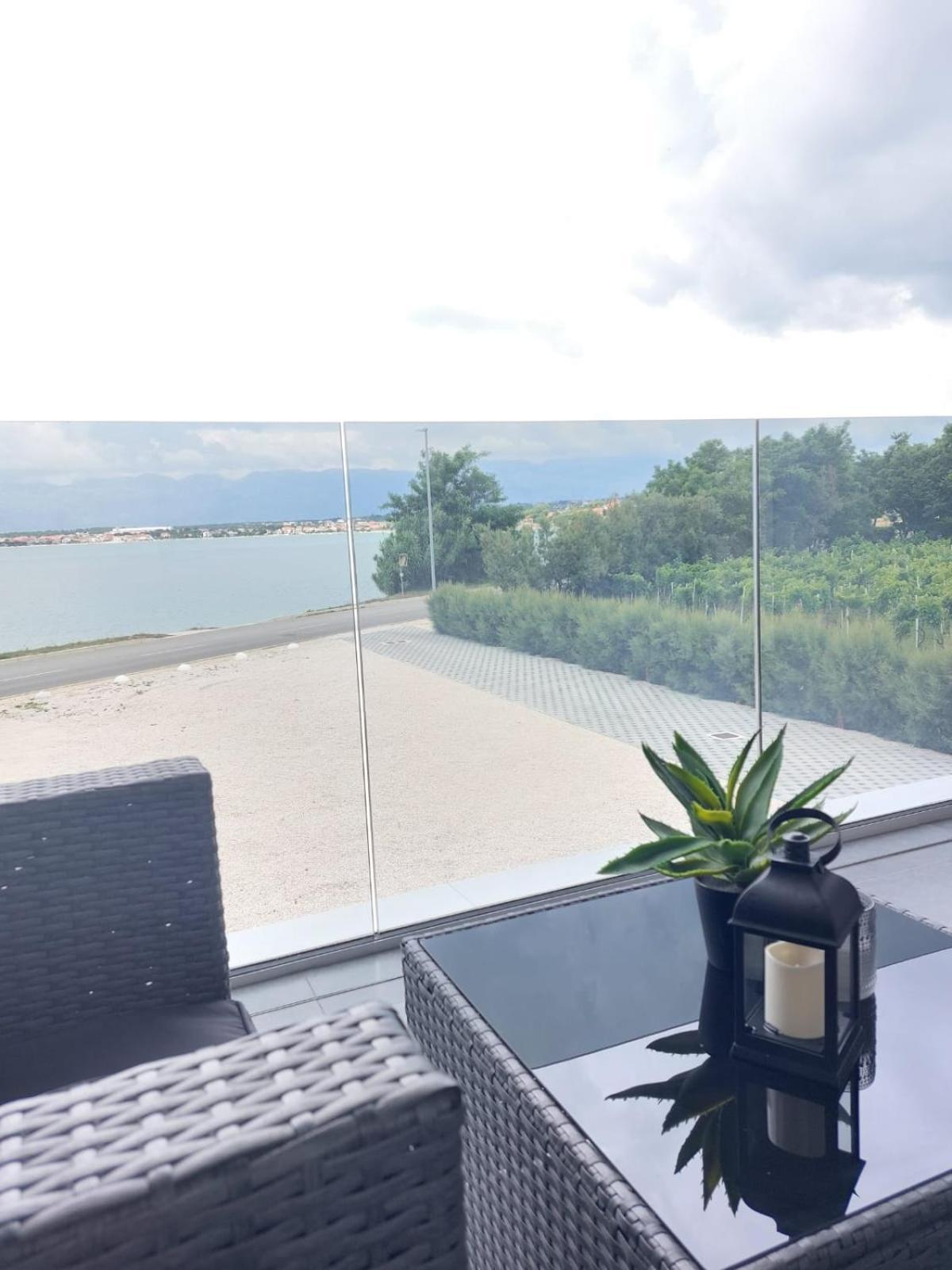 Luxury Beachfront Villa Crystal Aenona - By Ta Leut Agency Hoek van Holland Ngoại thất bức ảnh